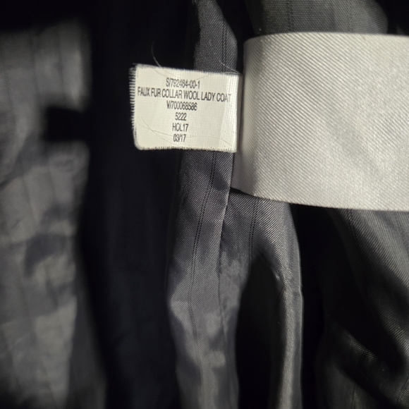 Banana Republic Wool Blend Peacoat – Black – Size Medium - Picture 10 of 10